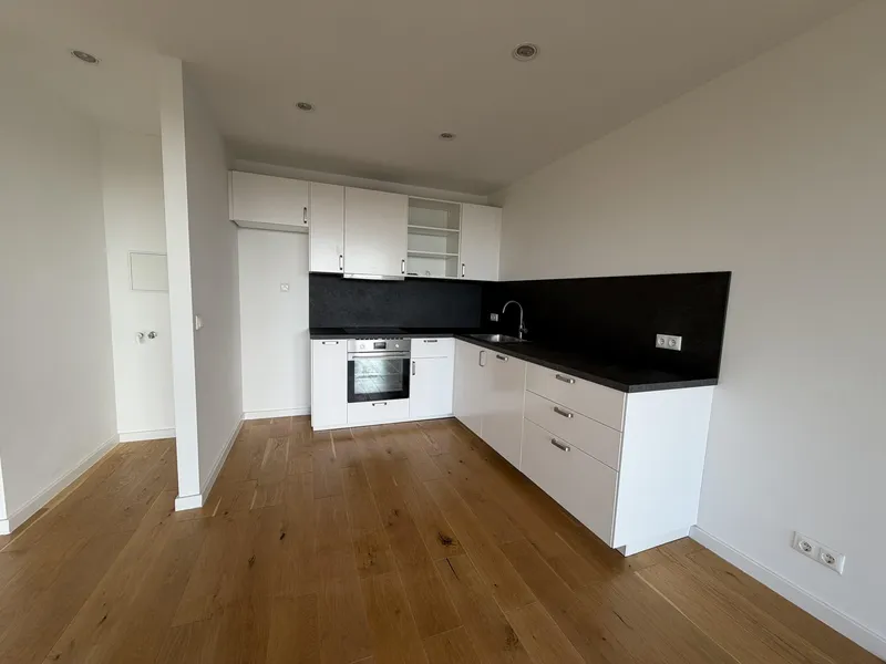 [Erstbezug] Moderne 2-Zimmer-Neubauwohnung mit EBK, Balkon & Fußbodenheizung - Pasewalker Str. 72 — photo 1